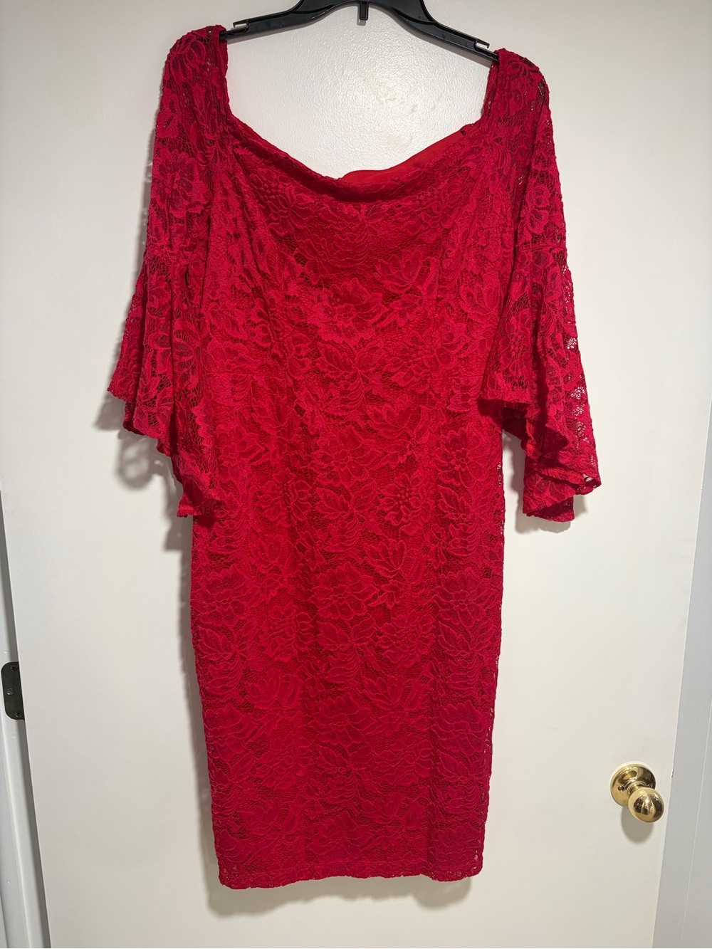 Premier Amour Off/ On the shoulder red dress